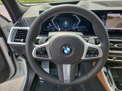 New 2026 BMW X5 xDrive40i w/ M Sport Package AWD/4WD image 22