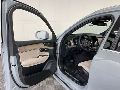 New 2026 Volvo XC90 T8 Plus w/ Protection Package Premier AWD/4WD image 27