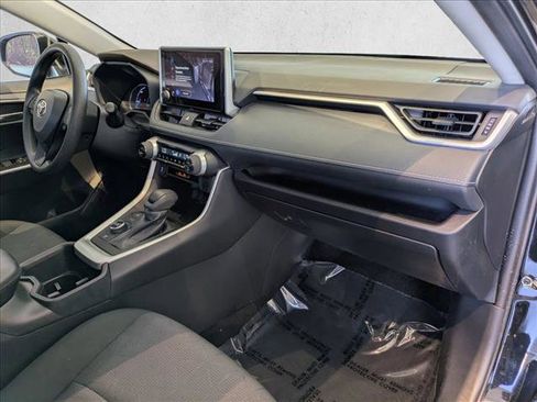 Used 2024 Toyota RAV4 AWD Hybrid image 21