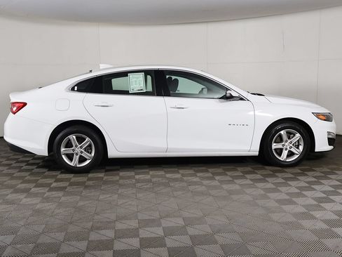 Used 2023 Chevrolet Malibu LT FWD image 16