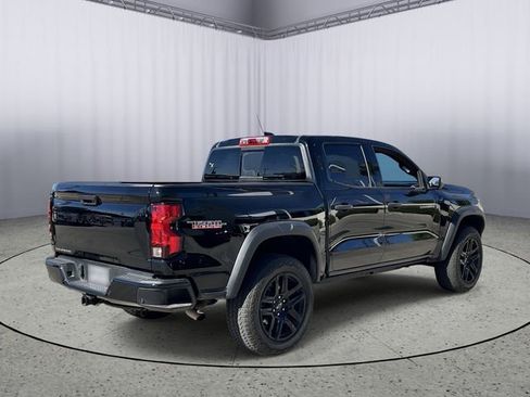 Used 2024 Chevrolet Colorado Trail Boss w/ Advanced Trailering Package AWD/4WD image 9