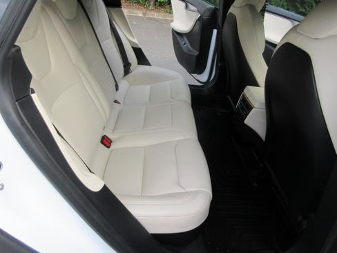 Used 2021 Tesla Model S Long Range Plus AWD/4WD image 31