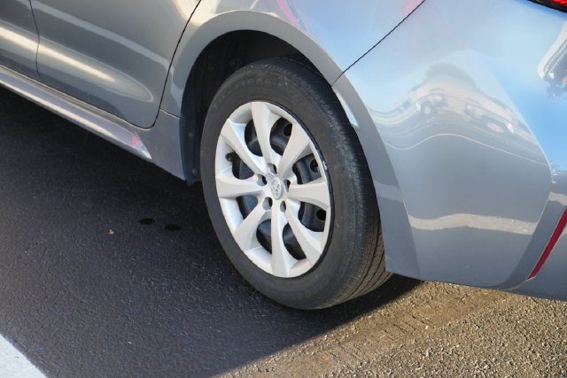Used 2025 Toyota Corolla LE FWD image 14
