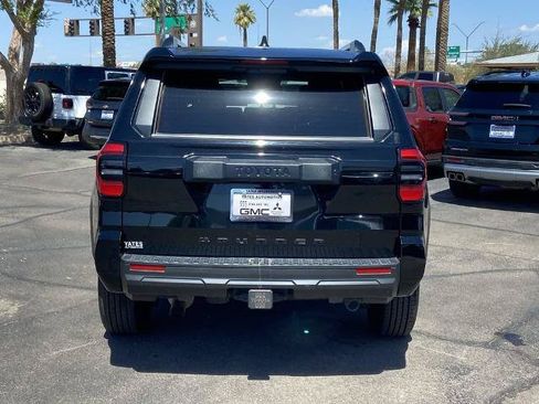 Used 2025 Toyota 4Runner SR5 AWD/4WD image 5
