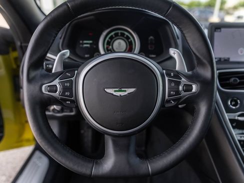 Used 2022 Aston Martin DB11 Volante RWD image 38