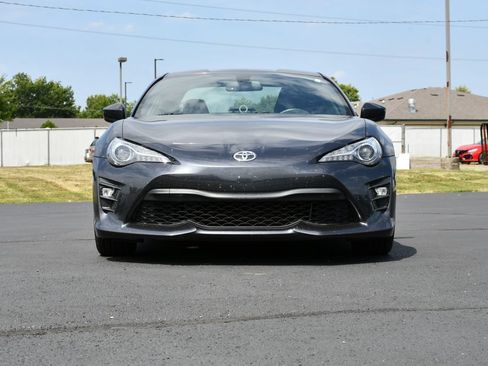 Used 2019 Toyota 86 RWD image 2