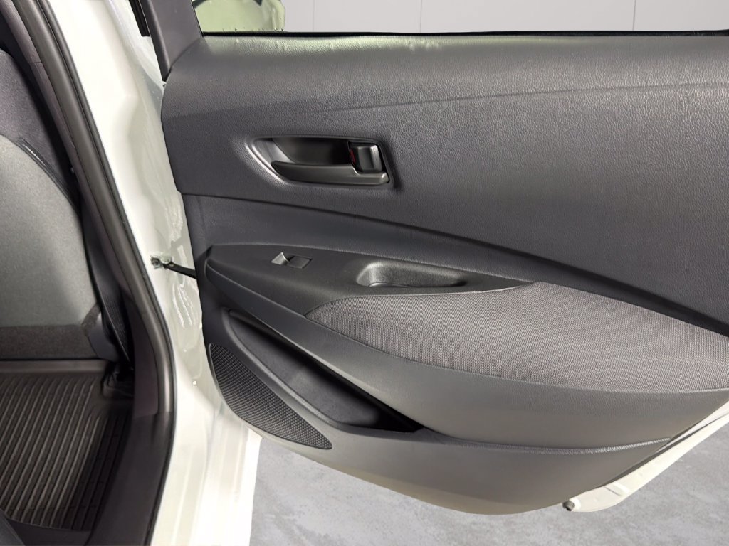 Used 2026 Toyota Corolla LE FWD image 31