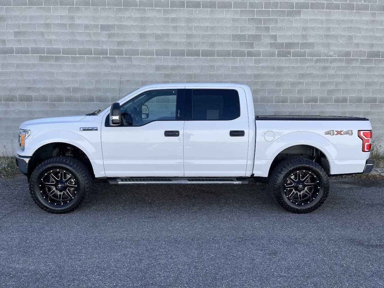 Used 2018 Ford F150 XLT w/ Equipment Group 301A Mid AWD/4WD image 8