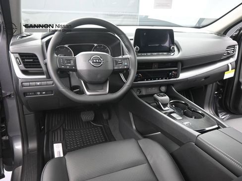New 2026 Nissan Rogue SV FWD image 15