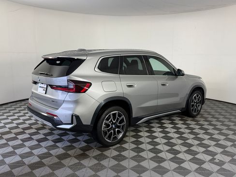 Used 2026 BMW X1 xDrive28i AWD/4WD image 9