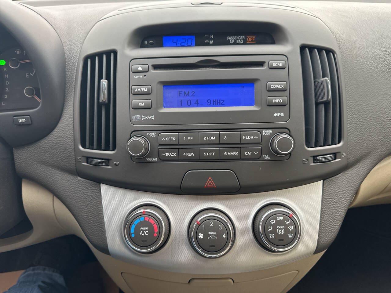 Used 2008 Hyundai Elantra GLS FWD image 26