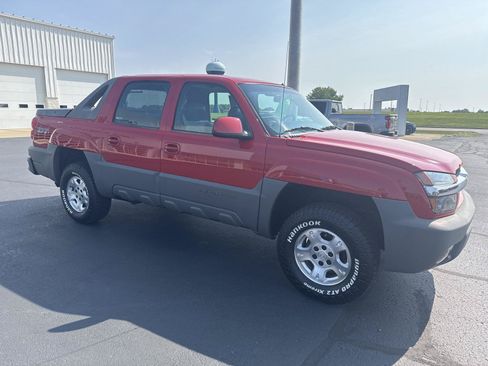 Used 2002 Chevrolet Avalanche 4x4 w/ Off-Road Suspension Pkg image 5
