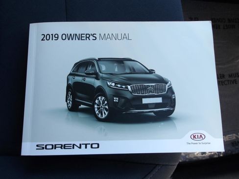 Used 2019 Kia Sorento AWD V6 image 26