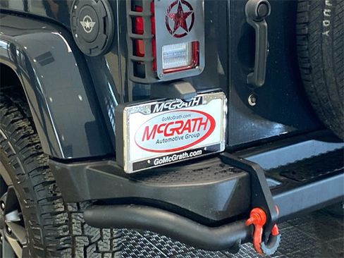 Used 2018 Jeep Wrangler Unlimited Sport image 25