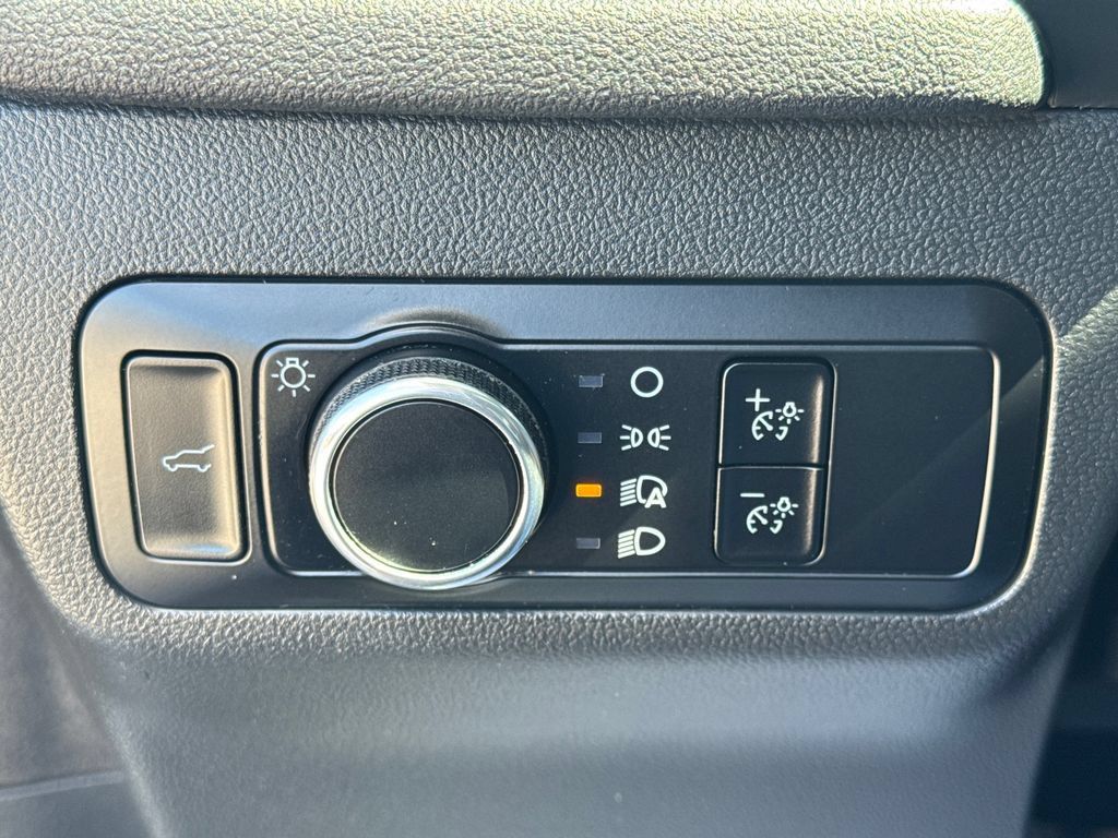 Used 2023 Ford Escape Active w/ Tech Pack #1 FWD image 32