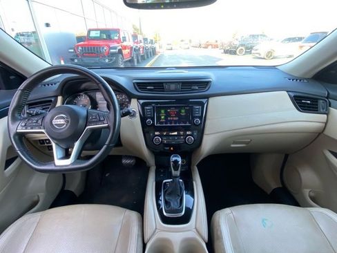 Used 2020 Nissan Rogue SL w/ Premium Package image 15