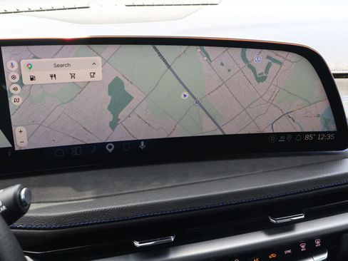 Used 2025 Cadillac XT4 Sport w/ Technology Package image 32