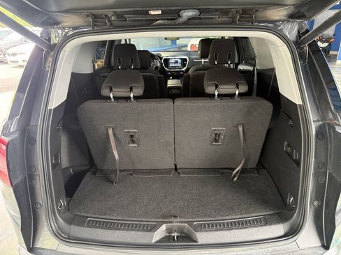 Used 2019 GMC Acadia SLE w/ GMC Pro Grade Package AWD/4WD image 11