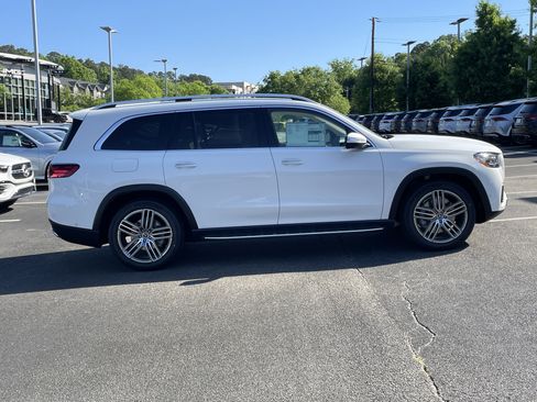 New 2026 Mercedes-Benz GLS 450 4MATIC image 5