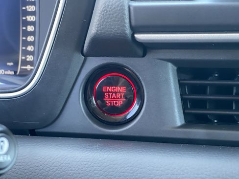 Used 2023 Honda Pilot Elite image 26