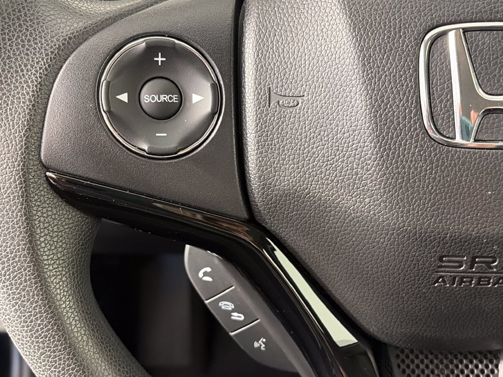 Used 2021 Honda HR-V LX image 17