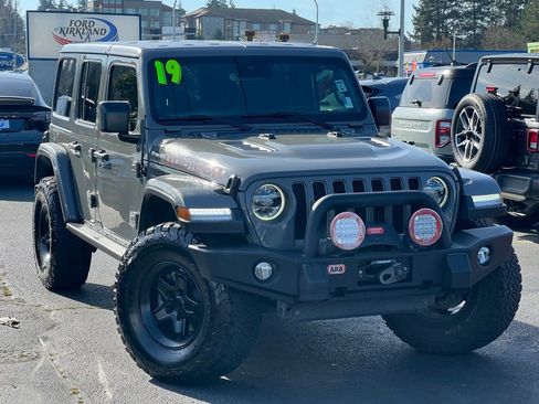 Used 2019 Jeep Wrangler Unlimited Rubicon image 1