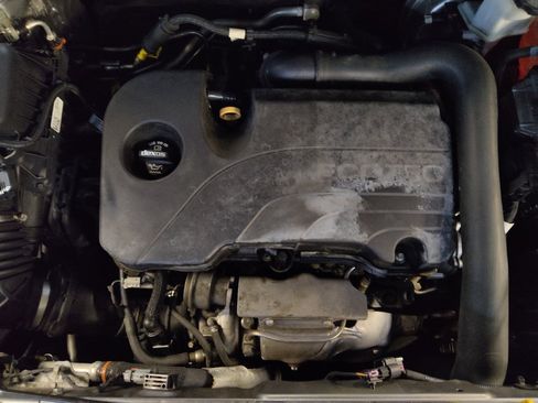 Used 2018 GMC Terrain SLE FWD image 30