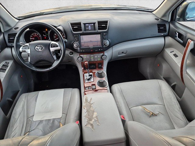 Used 2012 Toyota Highlander Limited w/ Protection Pkg AWD/4WD image 19