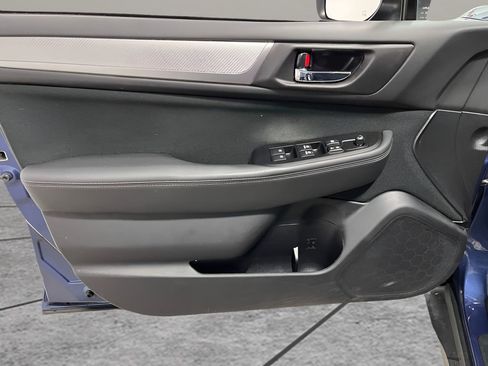 Used 2019 Subaru Outback 2.5i Premium AWD/4WD image 9