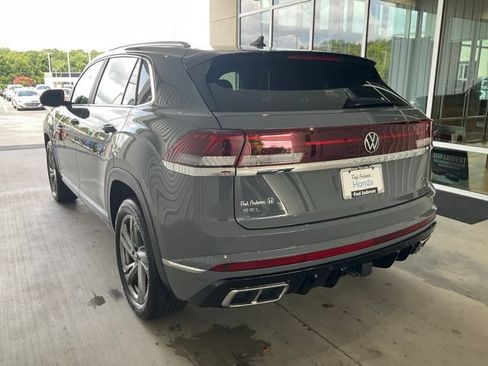Used 2024 Volkswagen Atlas Cross Sport SEL R-Line AWD/4WD image 21