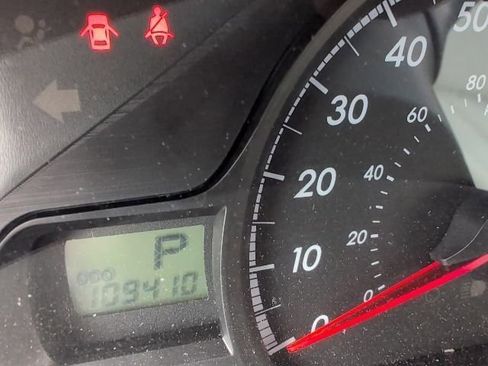 Used 2013 Toyota Sienna LE image 14