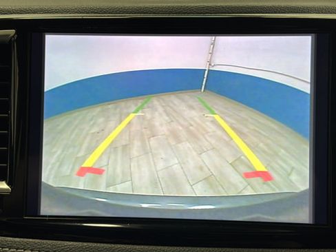 Used 2022 Chrysler Pacifica Touring-L FWD image 13