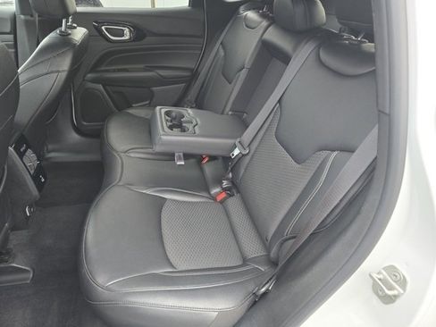 Used 2024 Jeep Compass Latitude w/ Convenience Group image 33