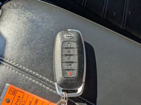 Used 2023 Nissan Pathfinder Platinum w/ Cargo Package image 31