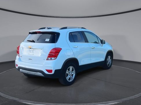 Used 2019 Chevrolet Trax LT w/ LT Convenience Package FWD image 8