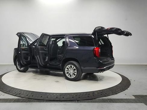 Used 2025 GMC Yukon Denali AWD/4WD image 14