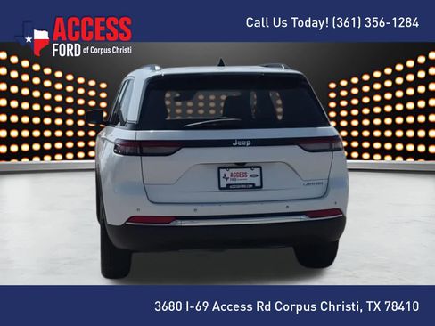 Used 2023 Jeep Grand Cherokee Laredo RWD image 7