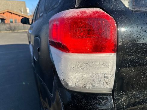 Used 2011 Toyota 4Runner Limited image 10