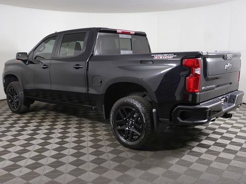 Used 2025 Chevrolet Silverado 1500 LT Trail Boss w/ Convenience Package II AWD/4WD image 13