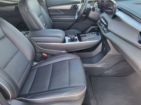 Used 2025 Buick Enclave Preferred image 14