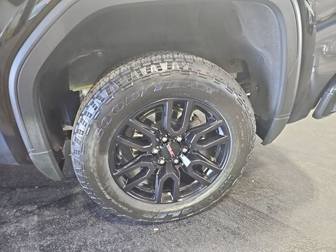 Used 2024 GMC Sierra 1500 Elevation w/ Preferred Package AWD/4WD image 33