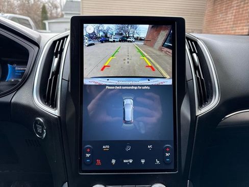 Used 2022 Ford Edge Titanium w/ Equipment Group 301A image 8