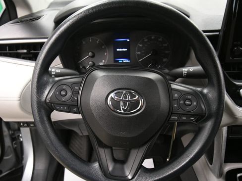 Used 2023 Toyota Corolla Cross L FWD image 12