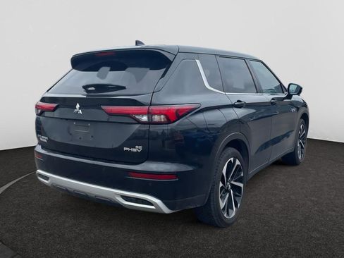 Used 2024 Mitsubishi Outlander 4WD Plug-In Hybrid image 5