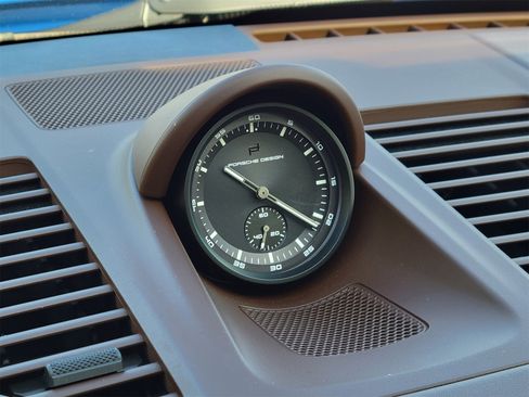 Certified 2025 Porsche 911 Targa 4 GTS image 20