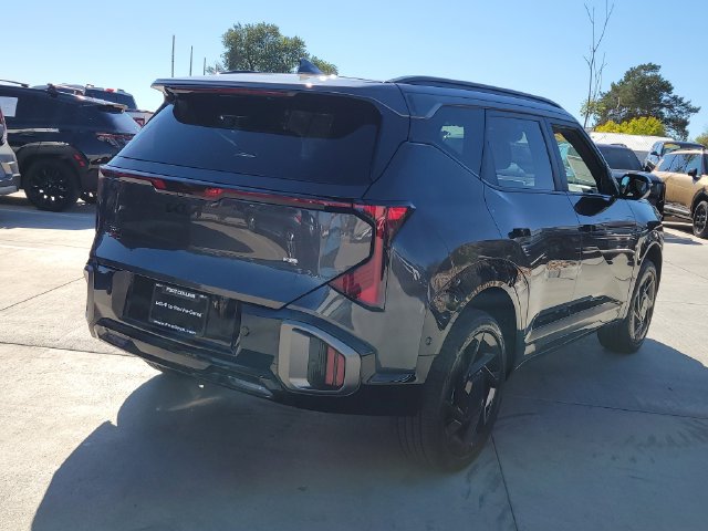 Certified 2027 Kia Seltos X-Line SX w/ X-Line SX Prestige Package AWD/4WD image 5