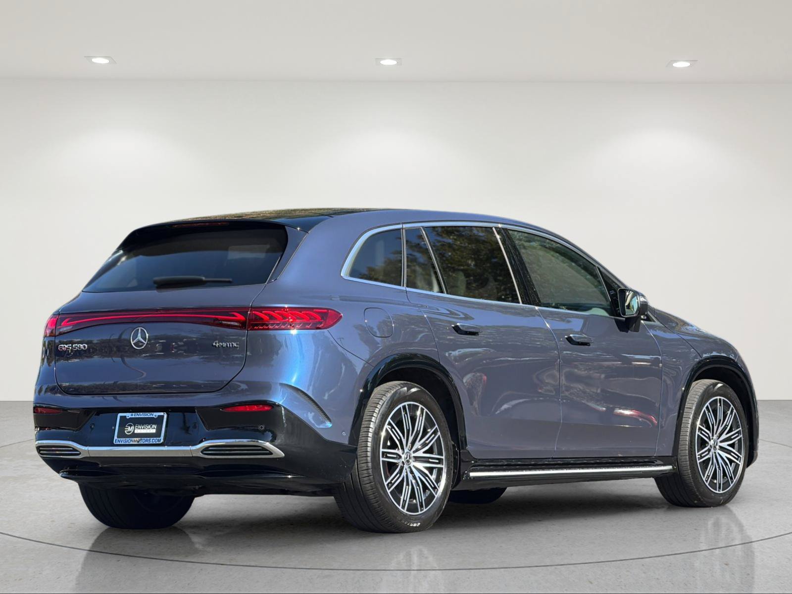 Used 2023 Mercedes-Benz EQS 580 4MATIC SUV image 5