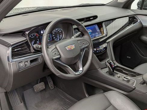 Certified 2024 Cadillac XT6 Premium Luxury w/ LPO, Floor Liner Package AWD/4WD image 7