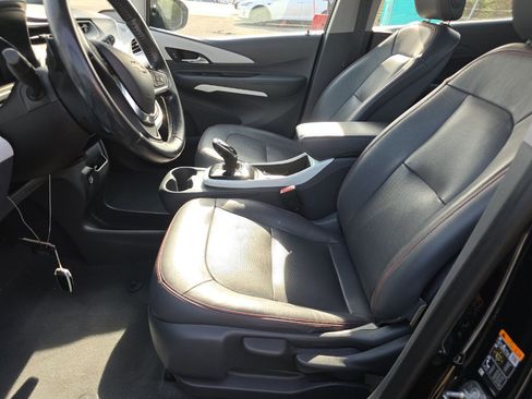 Used 2020 Chevrolet Bolt Premier w/ Infotainment Package image 5