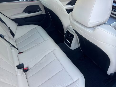 Used 2025 BMW i4 eDrive40 w/ Premium Package RWD image 30